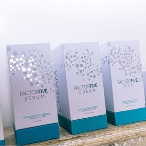 Regenerative Serum - White and Teal